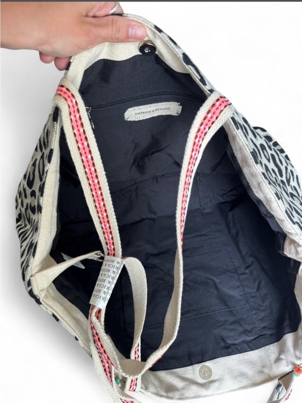America & Beyond FORESTRY LEOPARD EMBELLISHED TOTE - Picture 5 of 7